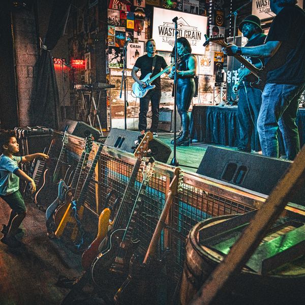 Vinyl Destination live photo 6